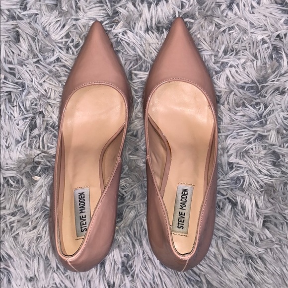 STEVE MADDEN PUMPS - Picture 2 of 4